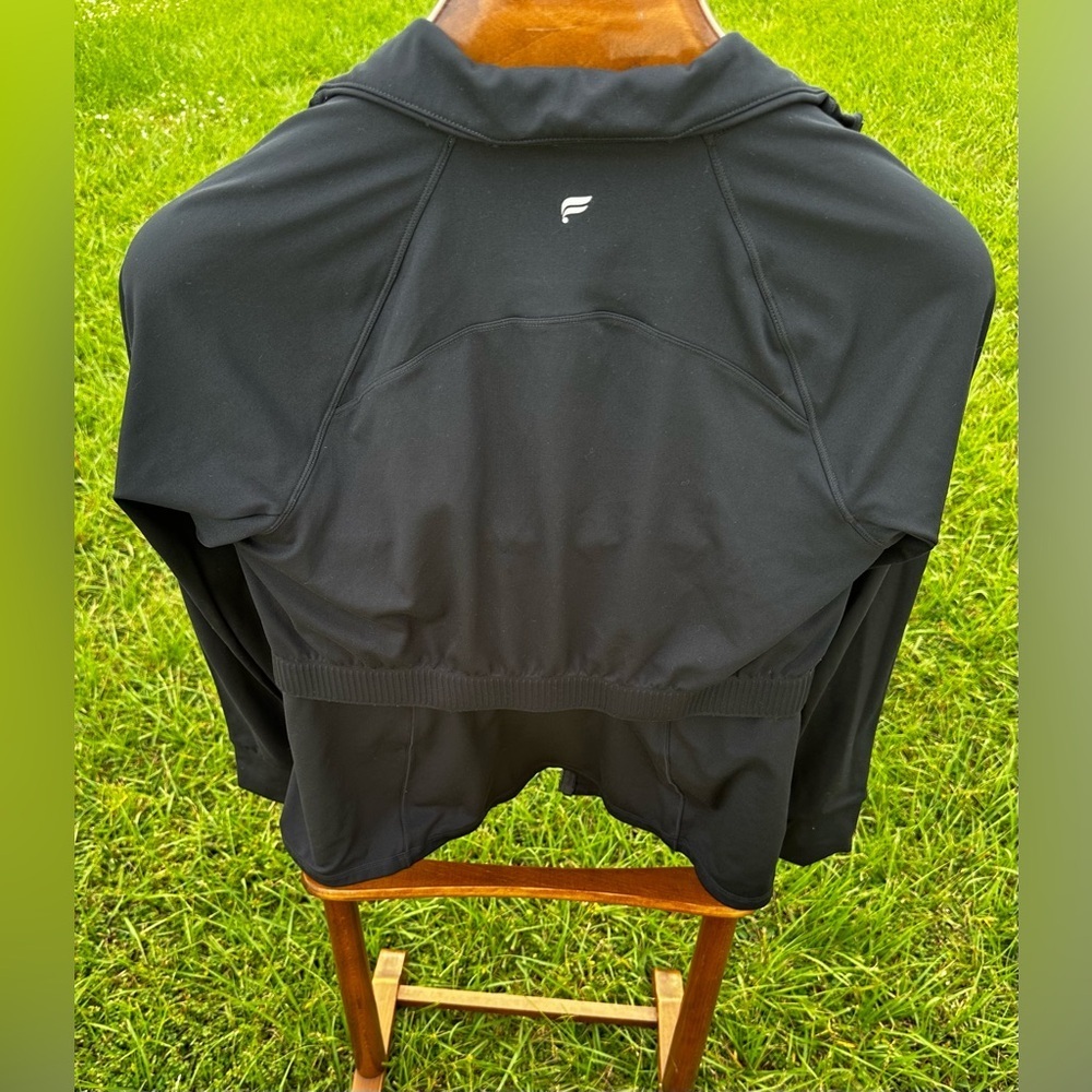 Black Fabletics Trinity Cold Weather Performance Jacket Size M Vent Pockets - Picture 4 of 14